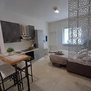 https://nonna-maria-venegono-superiore.it-lombardy.com